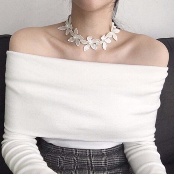 Jewelry - Magnolia Flower Pearl Choker Collar Necklace